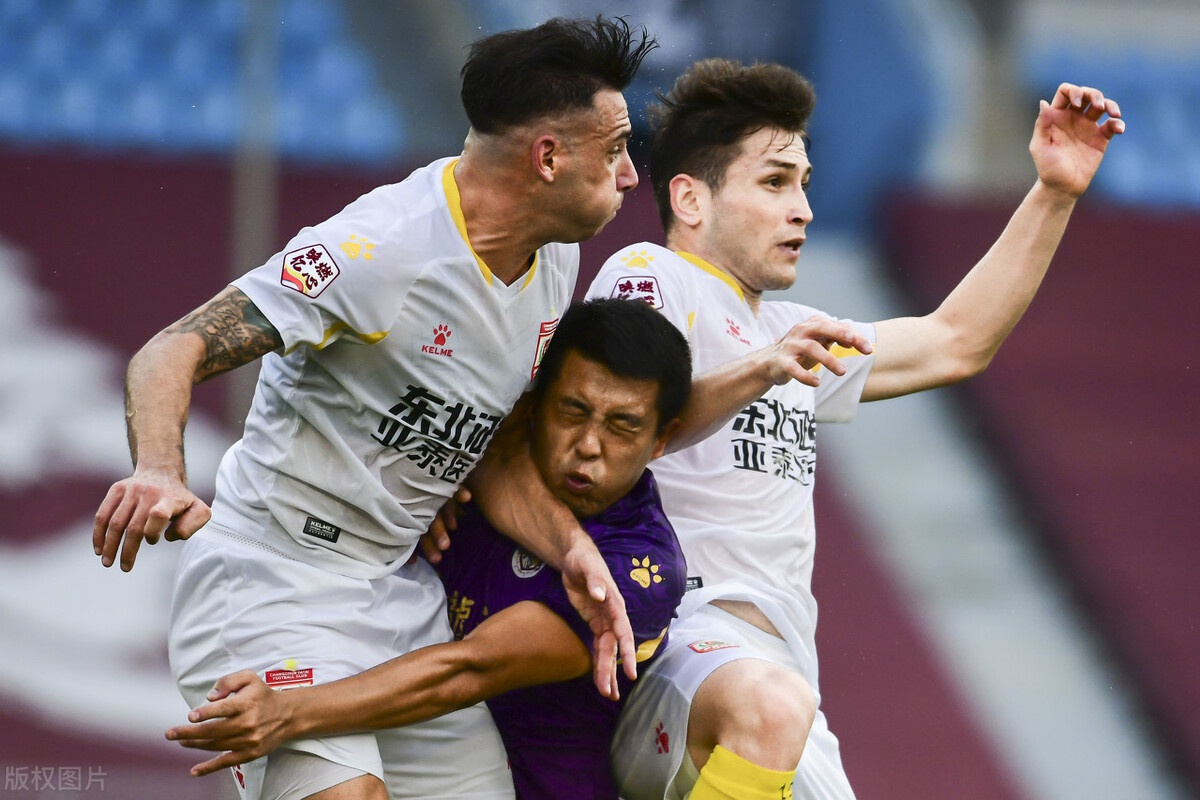 ng28本菲卡训练开放日，赛后临场应变引欢呼，荷甲在即，医务组通报恢复的简单介绍